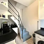 Center - Duplex - Close To Rer Apartment *