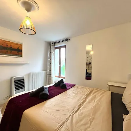 Center - Duplex - Close To Rer Apartment *