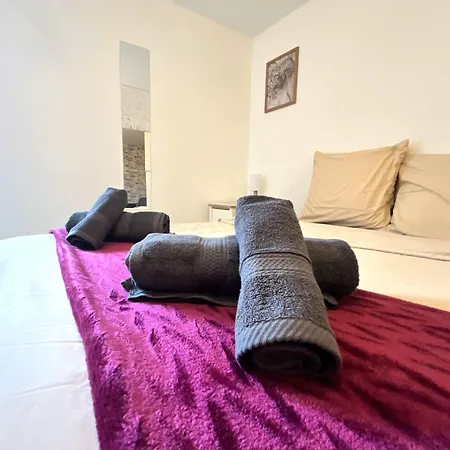Center - Duplex - Close To Rer سا جيرما أو لي