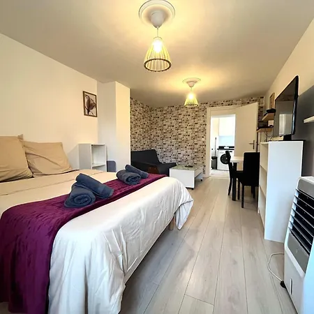 Center - Duplex - Close To Rer Apartament