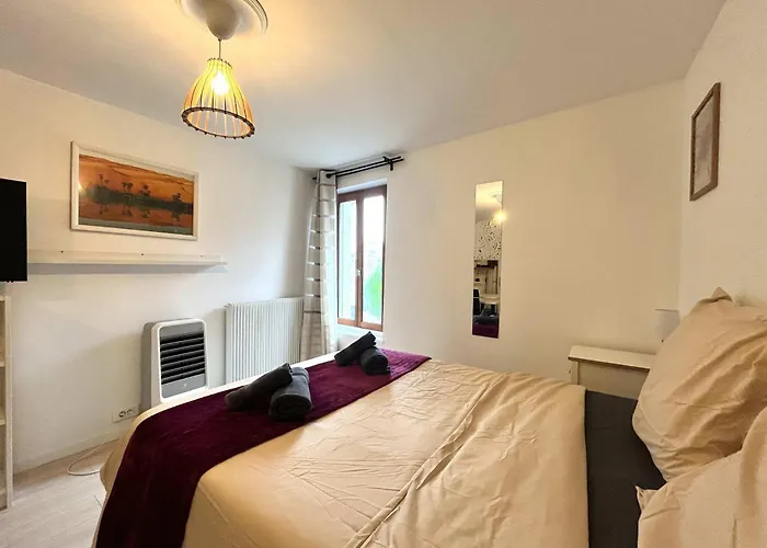 Center - Duplex - Close To Rer Appartement *